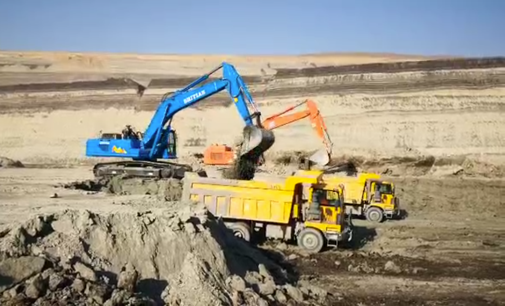 Excavator SH600 Case