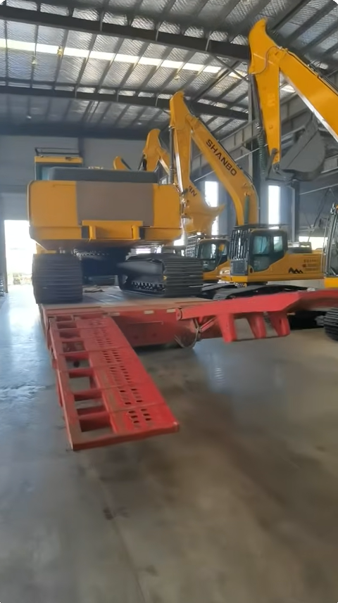 Complete Excavator Shipment to Qingdao Port (FOB)